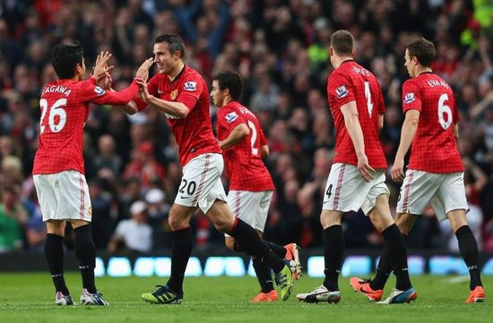 们在球场外 们在球场外